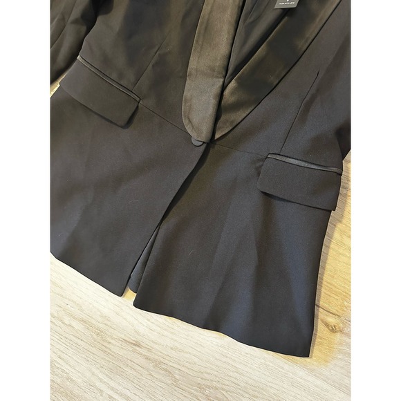Lulu’s Black Button-Front Blazer size Medium - Picture 9 of 9